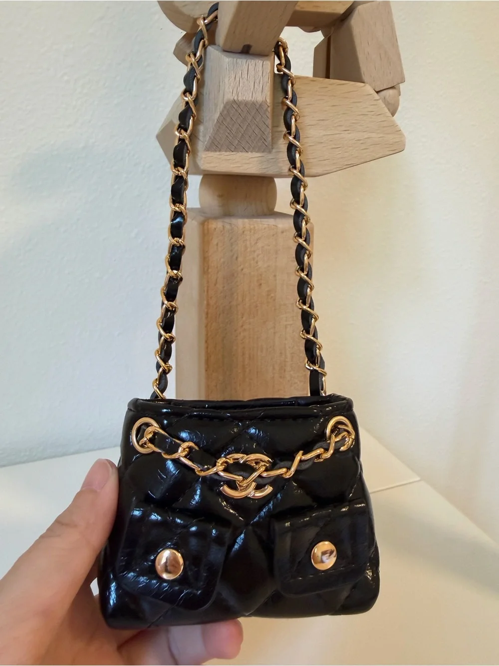 N/A stylish black